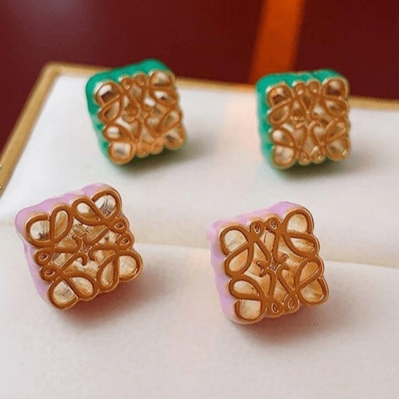 Designer Inspired Pink Jaded LE Earrings - Picture 4 of 4